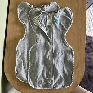 Two (2) Love to dream swaddle arms up size small (8-13lb) 1 tog